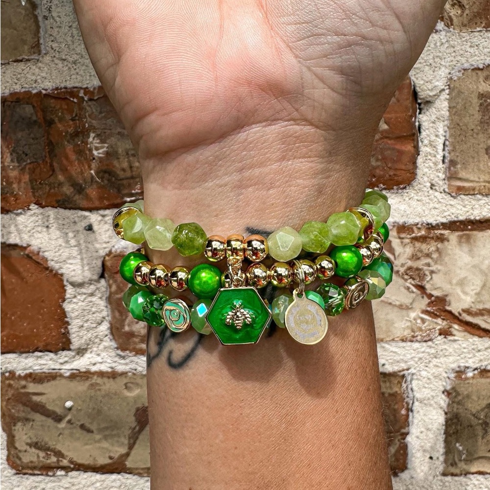 Elegant Green and Gold Beaded Bracelet Set